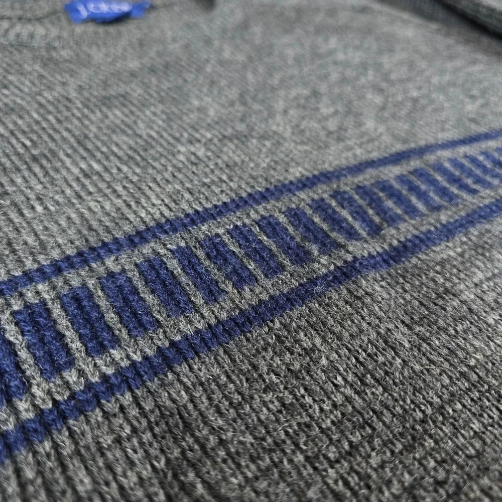 Vintage 90s J.Crew Men's Gray Wool Crewneck Sweater Made in Hong Kong Size L